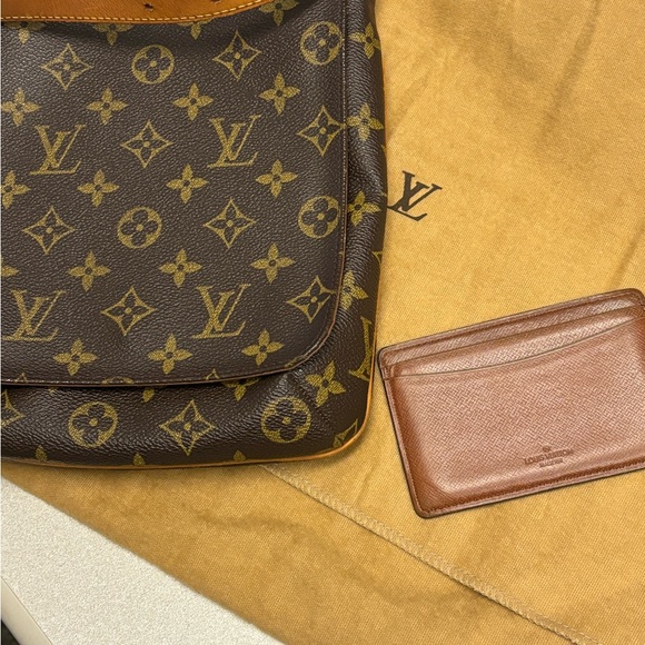 LOUIS VUITTON Musette Salsa shoulder bag - Picture 2 of 15